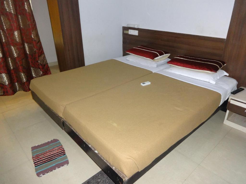 Hotel Miland Palace 布巴内什瓦尔 客房 照片